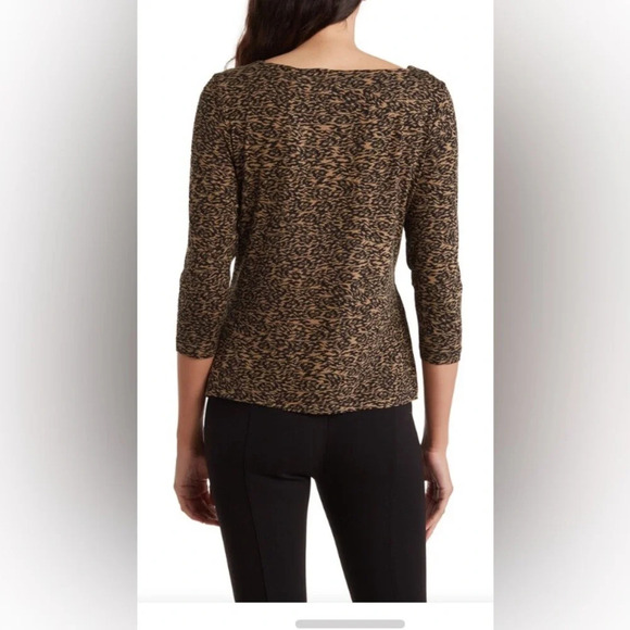 NWT TAHARI Lightweight Boat Neck Three-Quarter Sleeve Blouse Animal Print (XS) - Picture 2 of 7